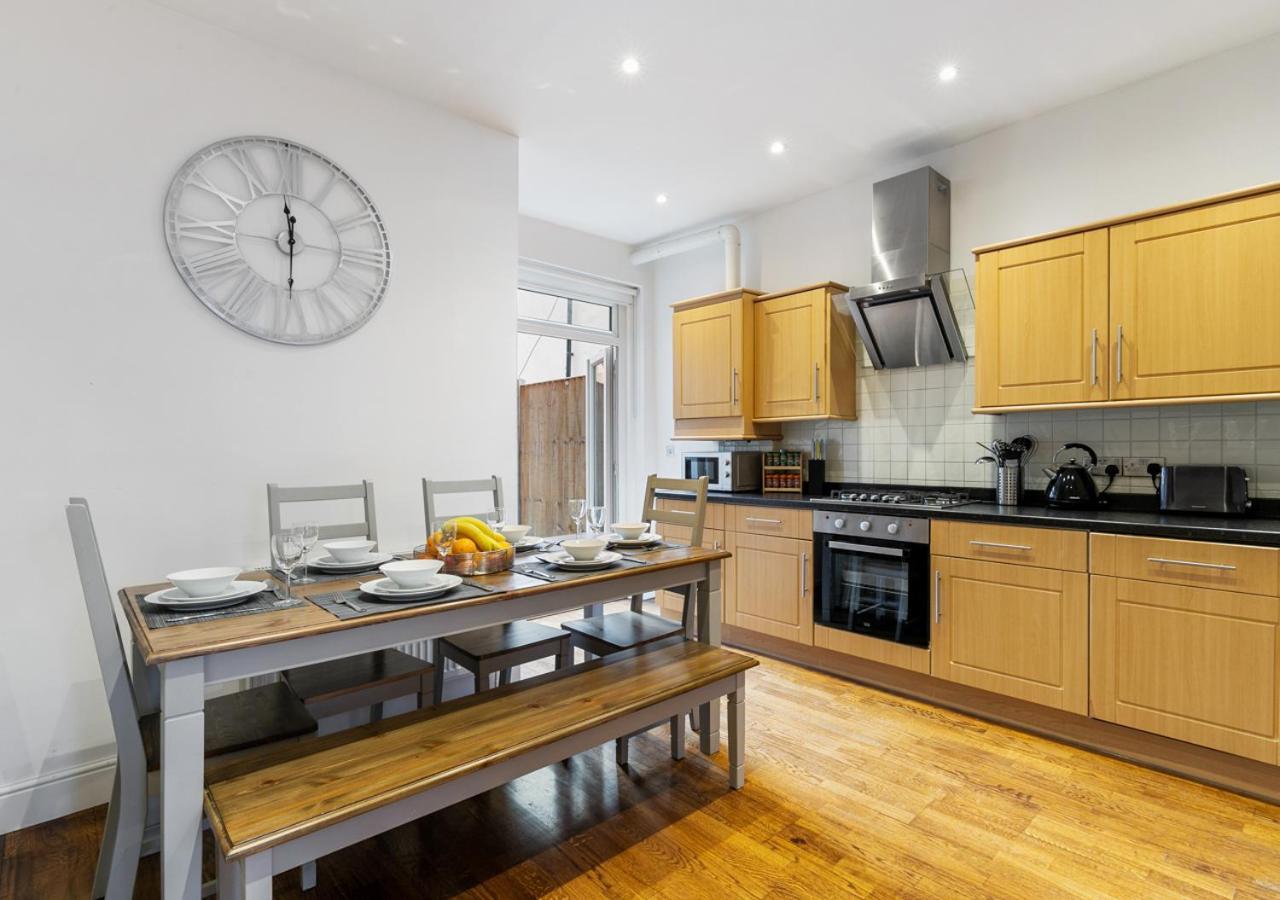 Two Bed Flat In Bush Hill Park Daire Enfield Dış mekan fotoğraf