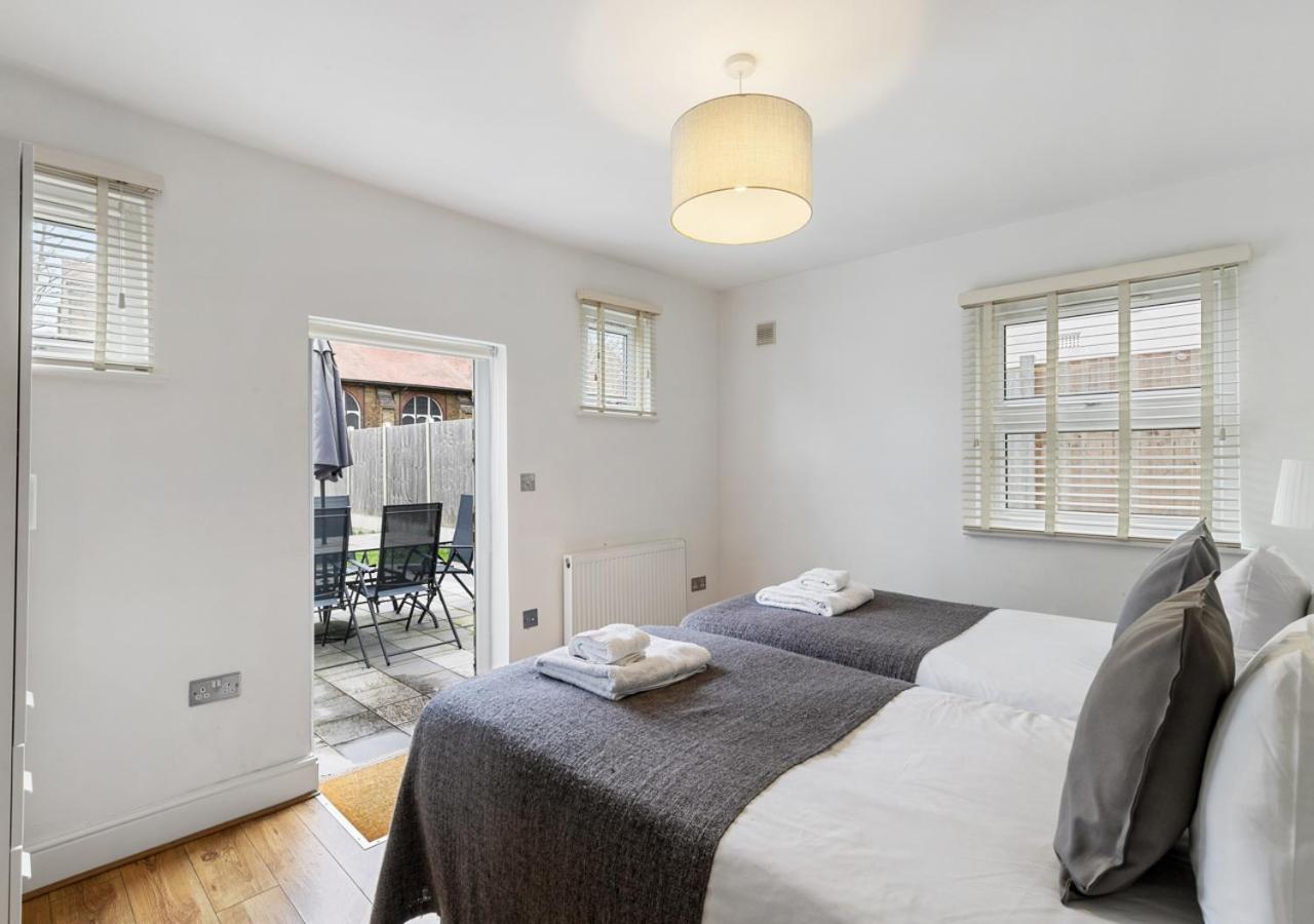 Two Bed Flat In Bush Hill Park Daire Enfield Dış mekan fotoğraf