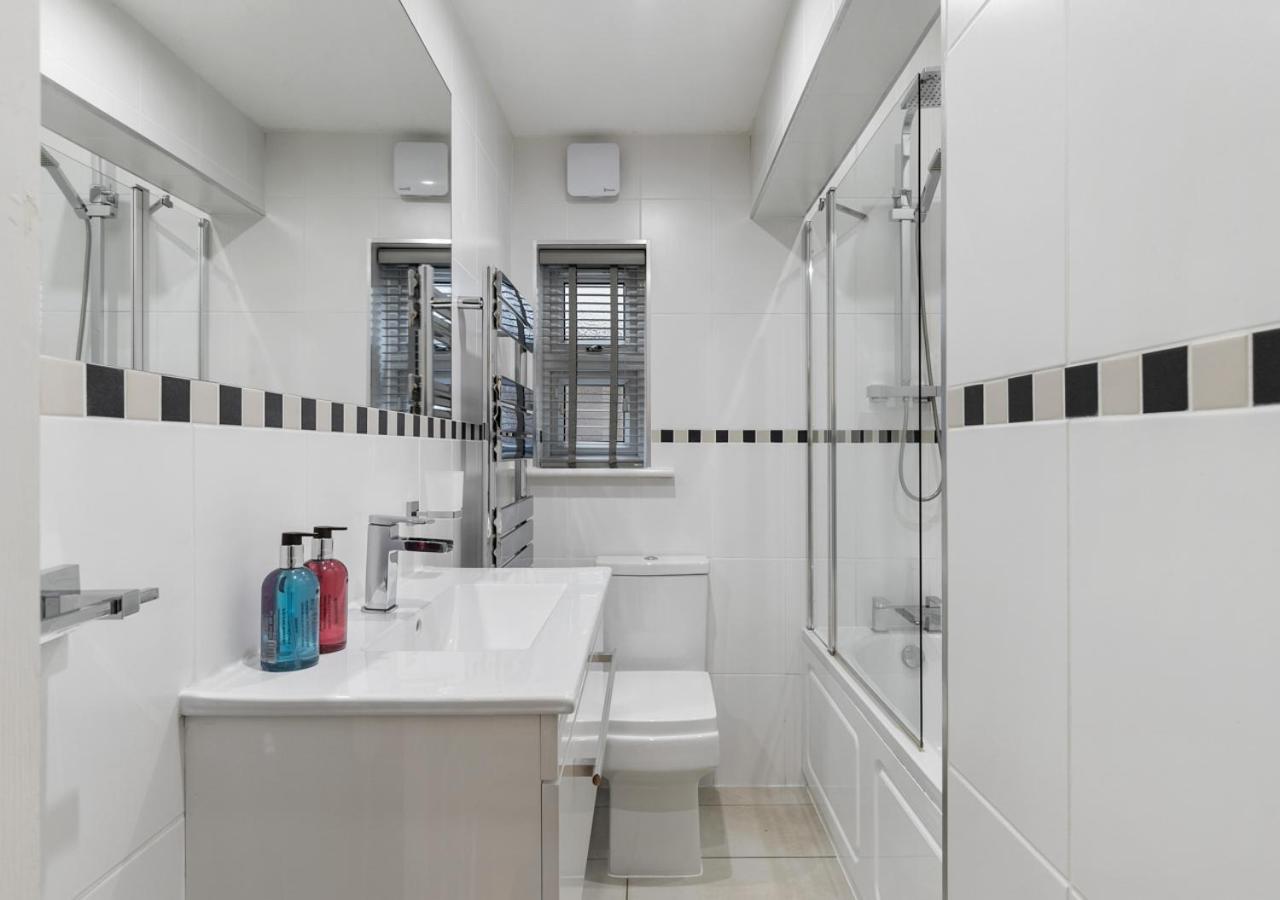 Two Bed Flat In Bush Hill Park Daire Enfield Dış mekan fotoğraf