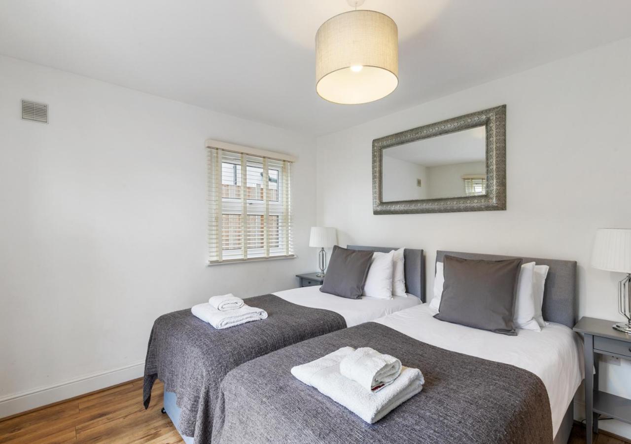 Two Bed Flat In Bush Hill Park Daire Enfield Dış mekan fotoğraf