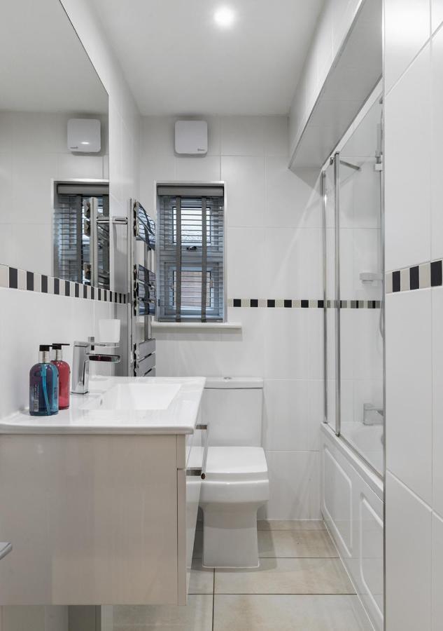 Two Bed Flat In Bush Hill Park Daire Enfield Dış mekan fotoğraf